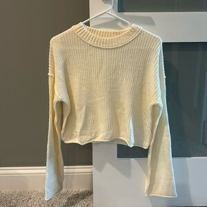 3/$10 🌼 Crop top sweater